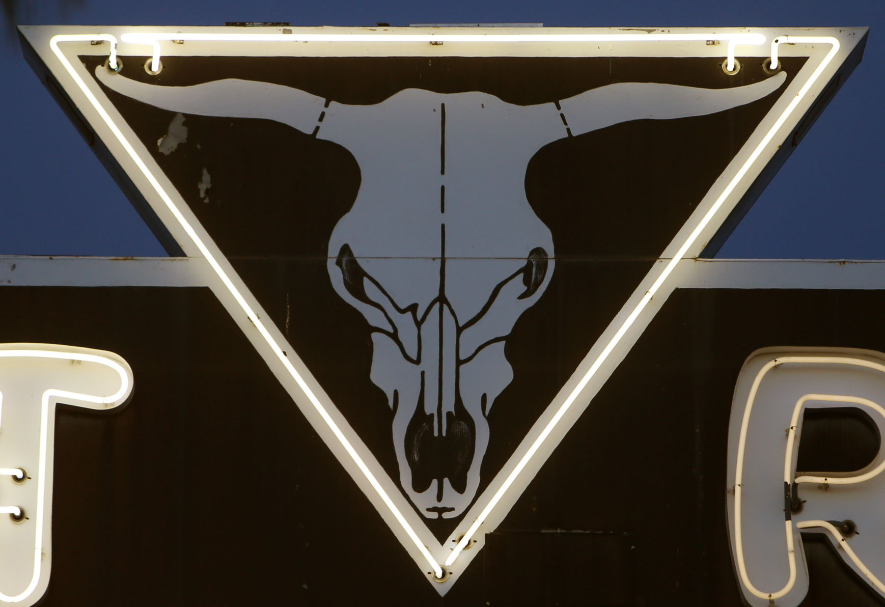 Neon clue No. 13
